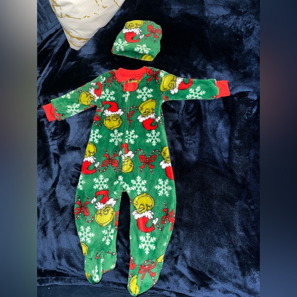 The Grinch Other - Festive Green Grinch Kids Footie Pajamas NWOT